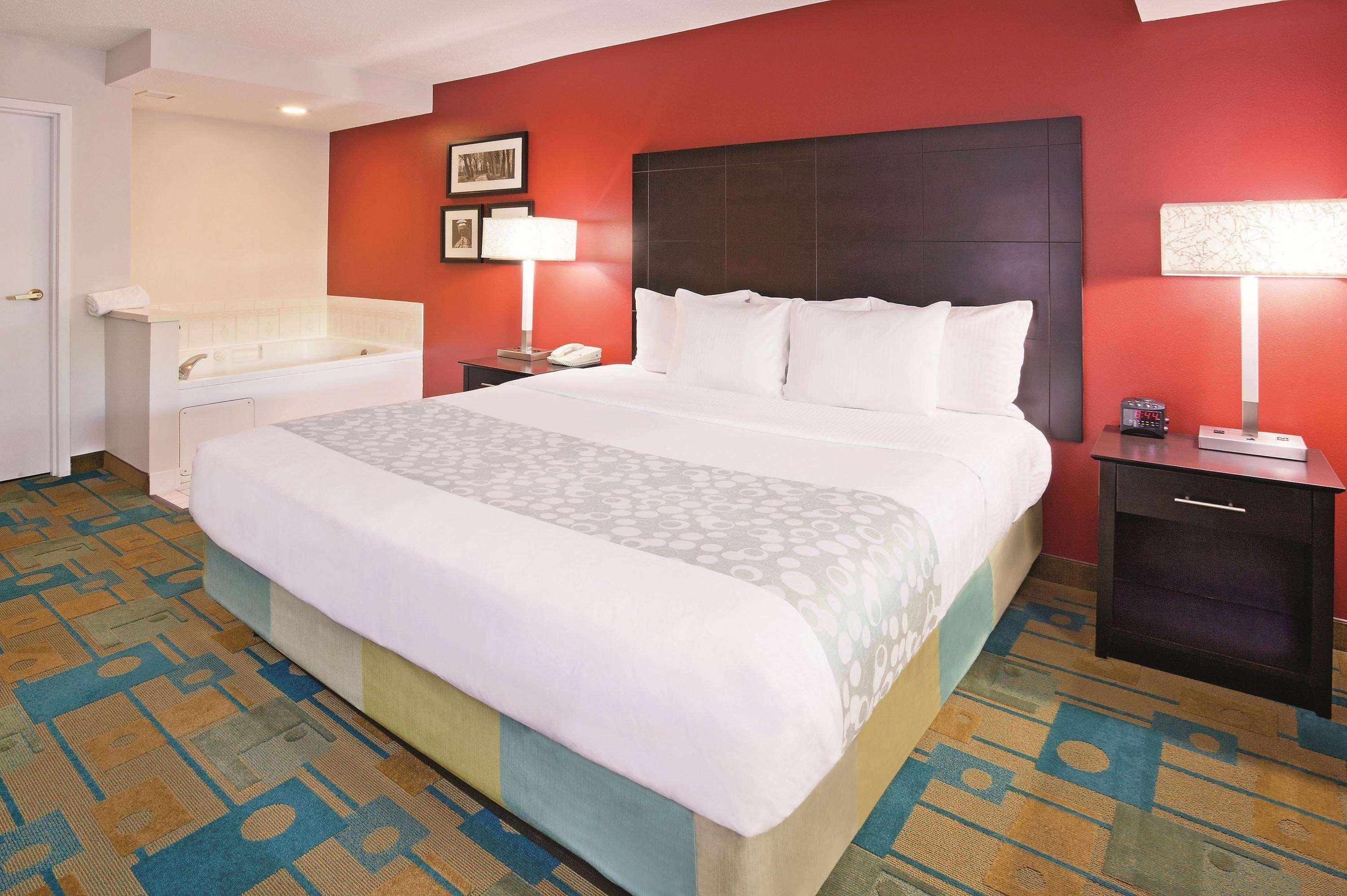 La Quinta By Wyndham Milwaukee Bayshore Area Glendale Bagian luar foto