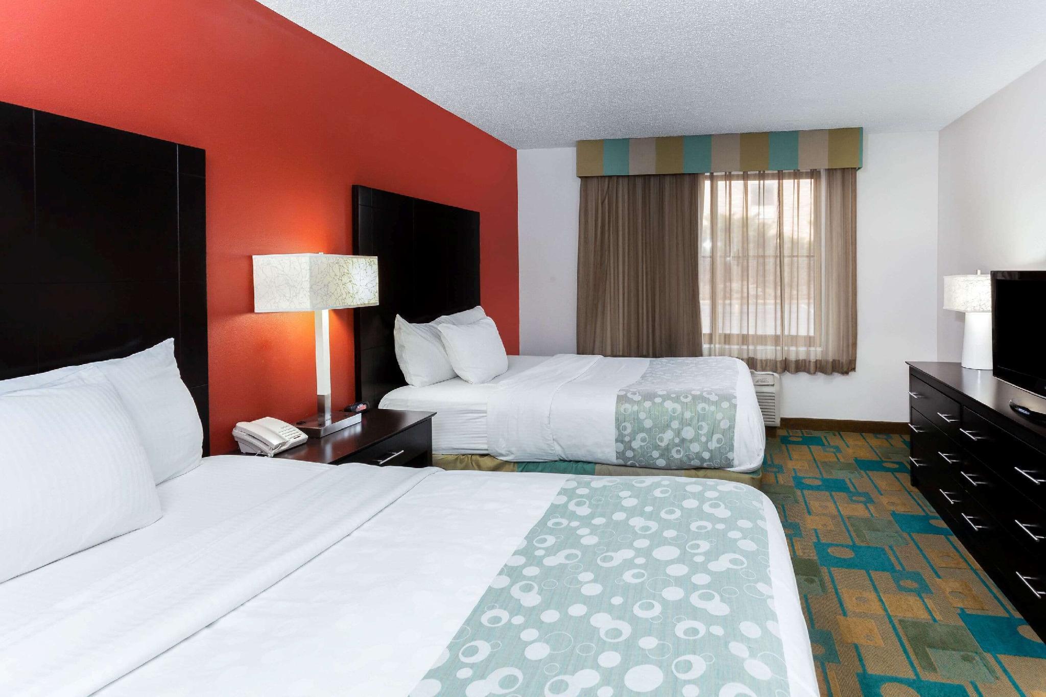 La Quinta By Wyndham Milwaukee Bayshore Area Glendale Bagian luar foto