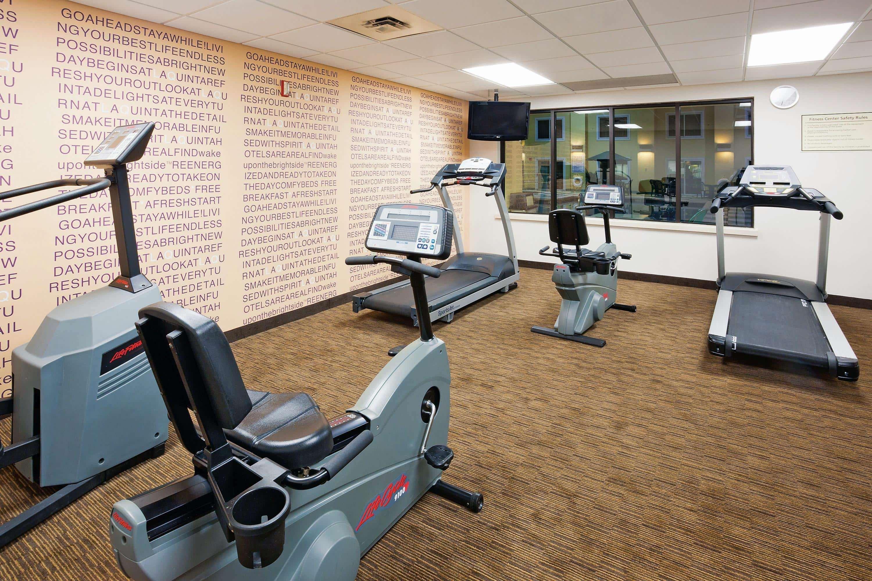 La Quinta By Wyndham Milwaukee Bayshore Area Glendale Bagian luar foto