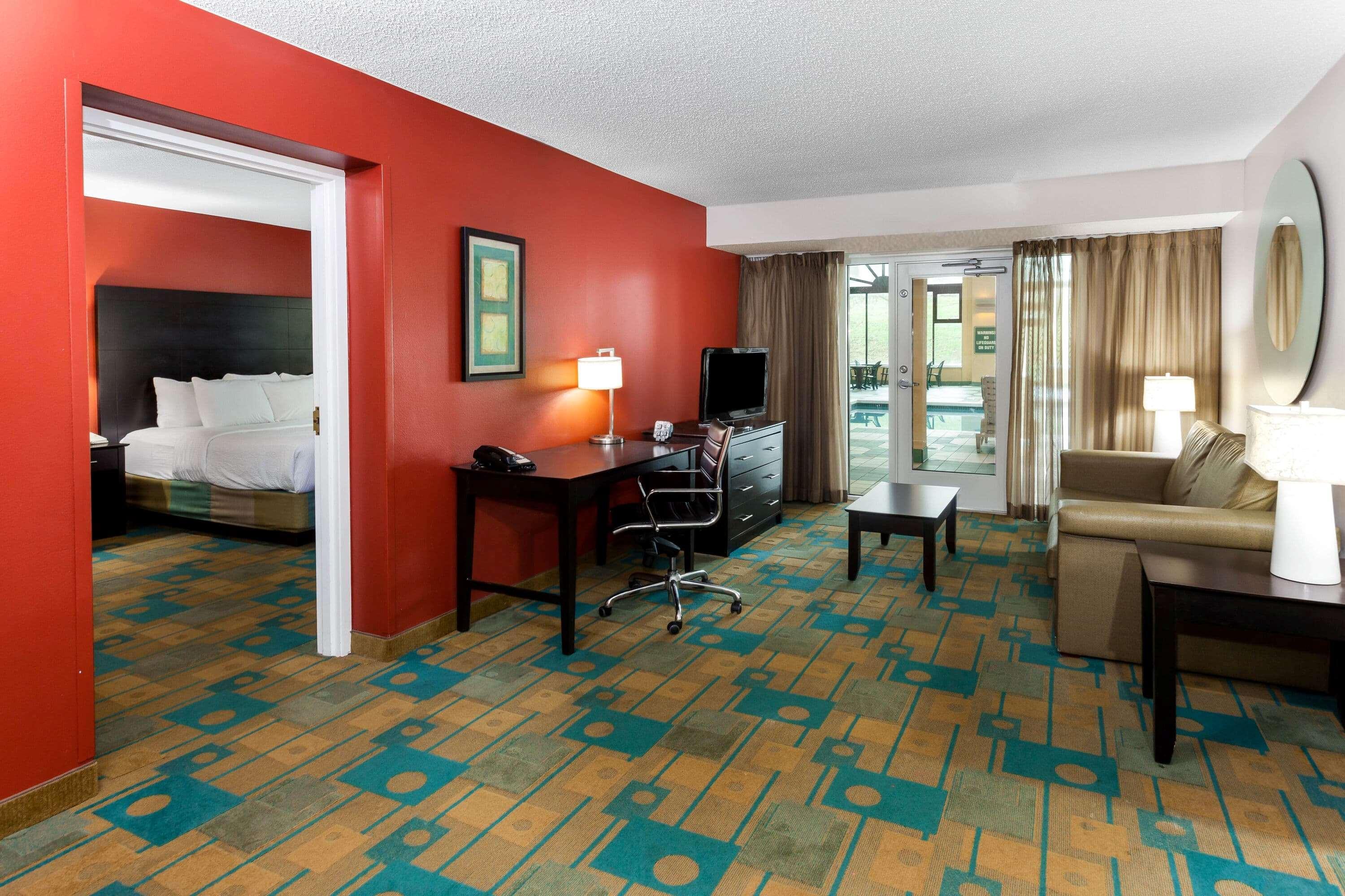 La Quinta By Wyndham Milwaukee Bayshore Area Glendale Bagian luar foto