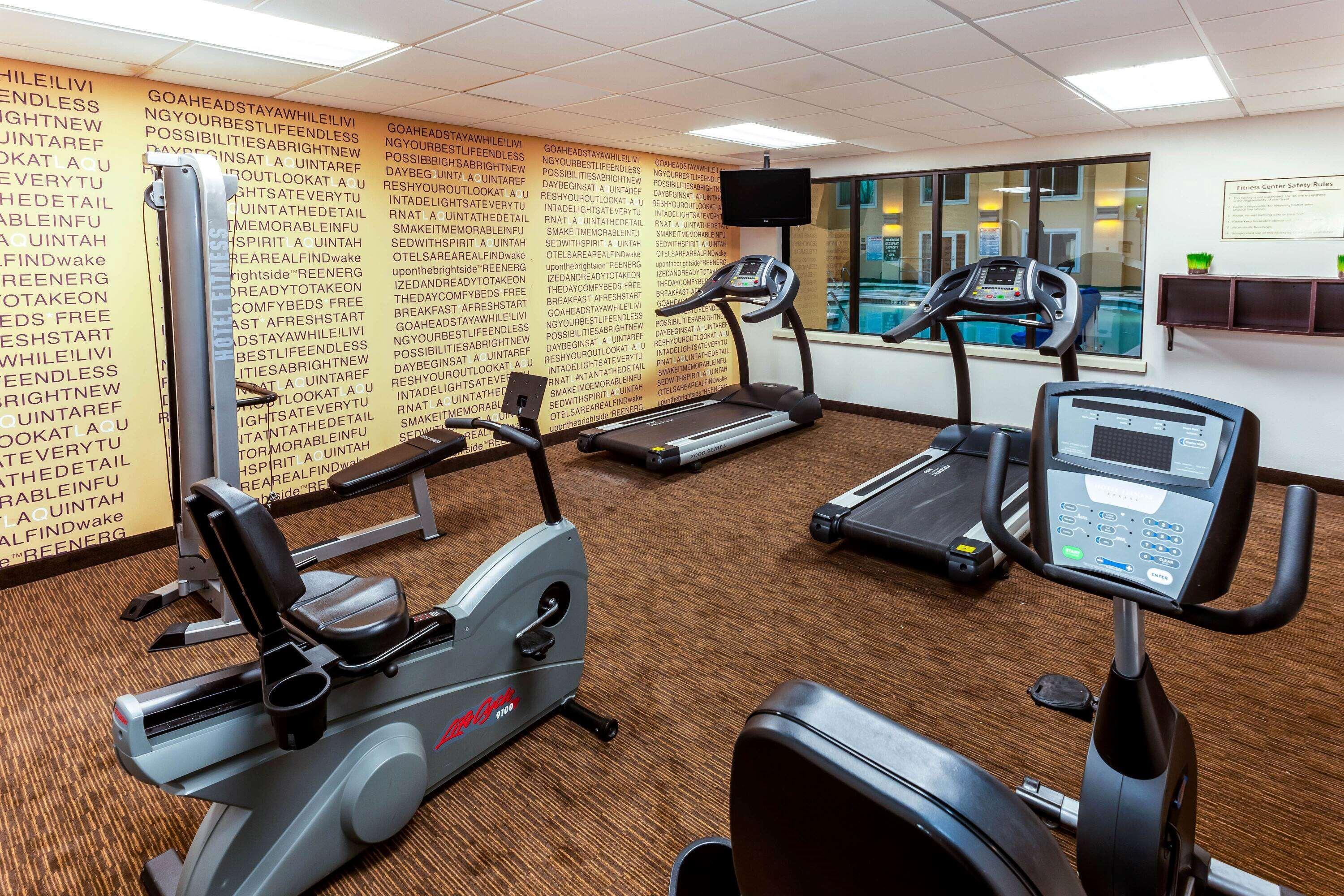 La Quinta By Wyndham Milwaukee Bayshore Area Glendale Bagian luar foto