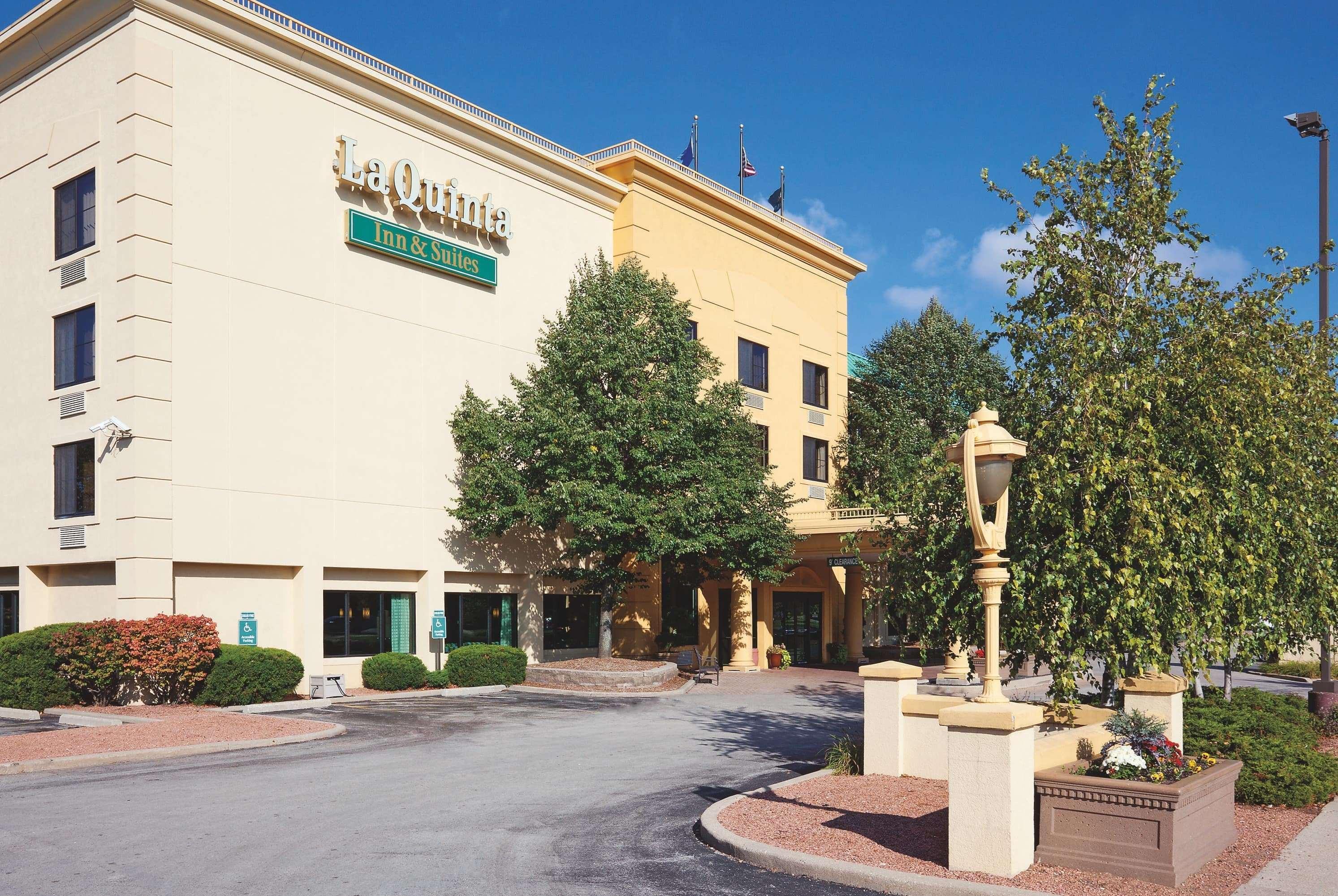 La Quinta By Wyndham Milwaukee Bayshore Area Glendale Bagian luar foto